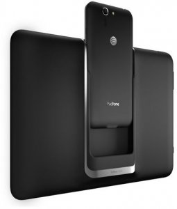 Picture 3 of the Asus PadFone X.