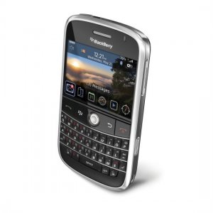 Picture 2 of the BlackBerry Bold 9000.