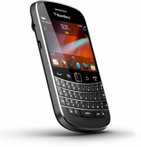 Picture 3 of the BlackBerry Bold 9930.