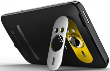Picture 2 of the HTC HD7.