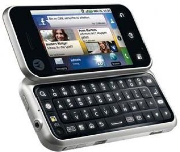 Picture 1 of the Motorola BackFlip.