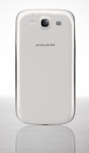 Picture 3 of the Samsung Galaxy S III.
