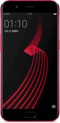 The Oppo R11, by Oppo